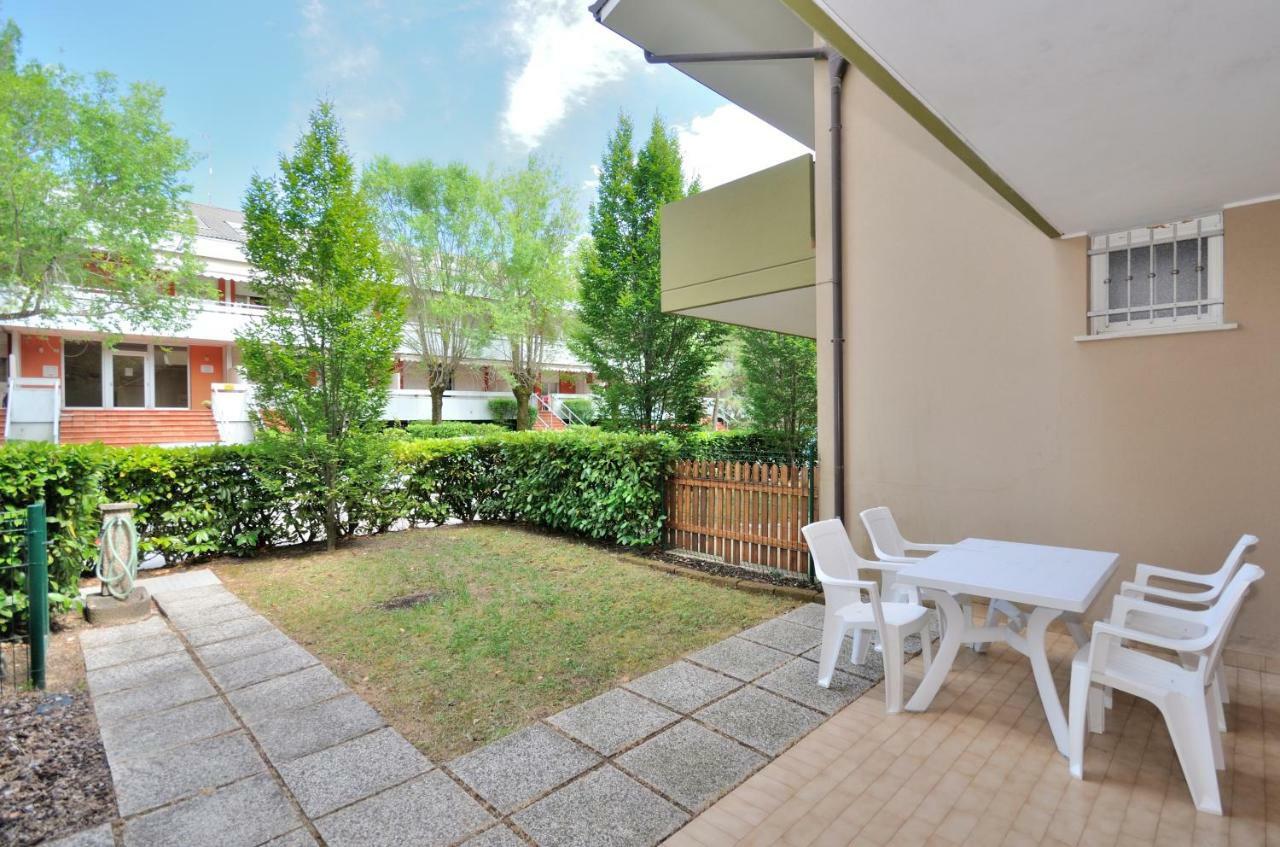 Condominio Acquarius Bibione Esterno foto